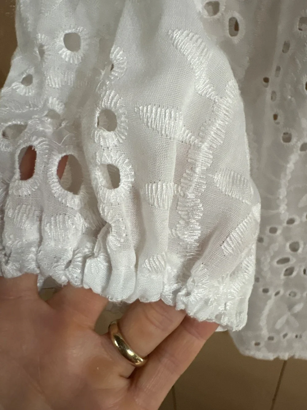 White eyelet button-up 3/4 shirt, size small - Picture 5 of 7